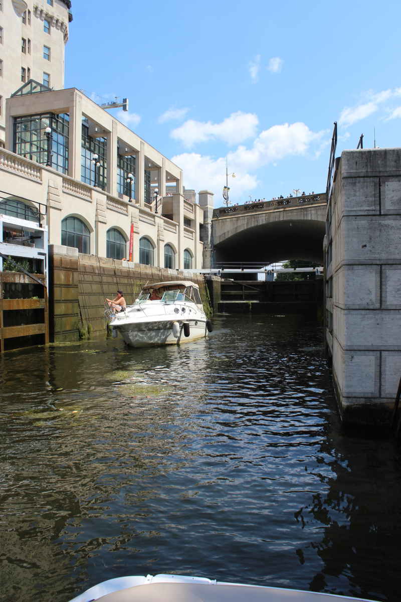 Illustration for article titled Take a trip down the Rideau Canal